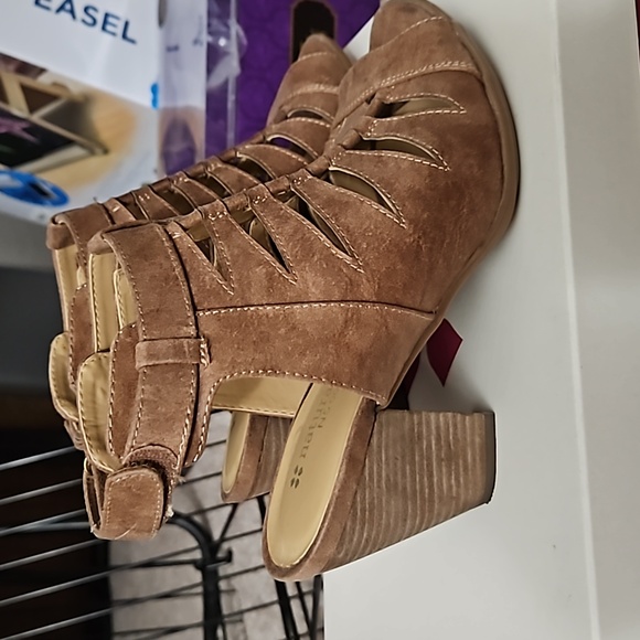 Naturalizer Peep Toe - Picture 2 of 4